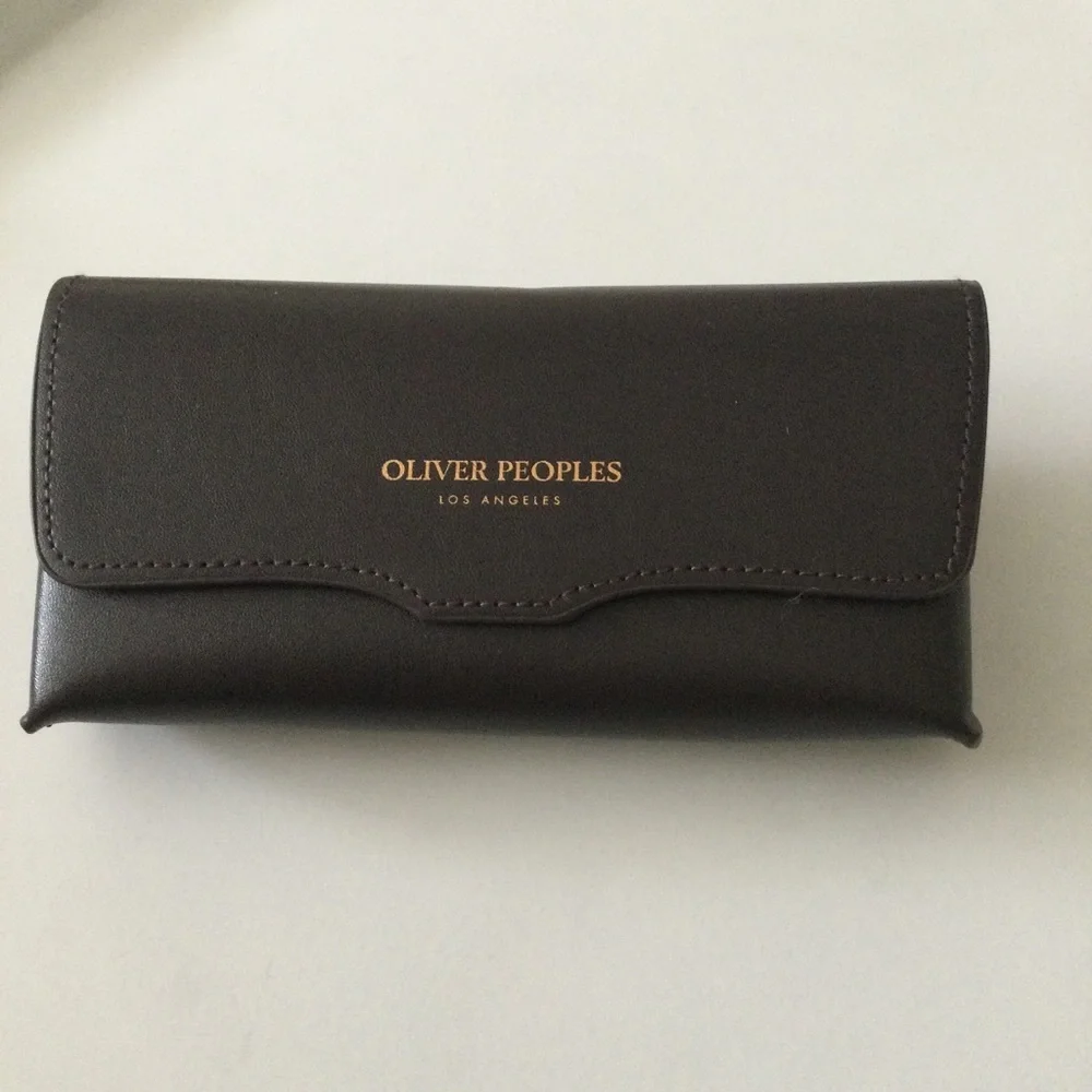 OLIVER PEOPLES SUNGLASSES CASE BROWN FELT LINED MAGNETIC CLOSE WITH POUCH